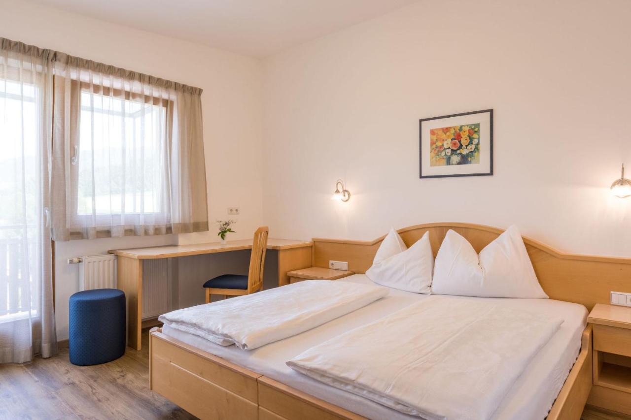 Garni Schorneck Bed & Breakfast Brunico Exterior foto
