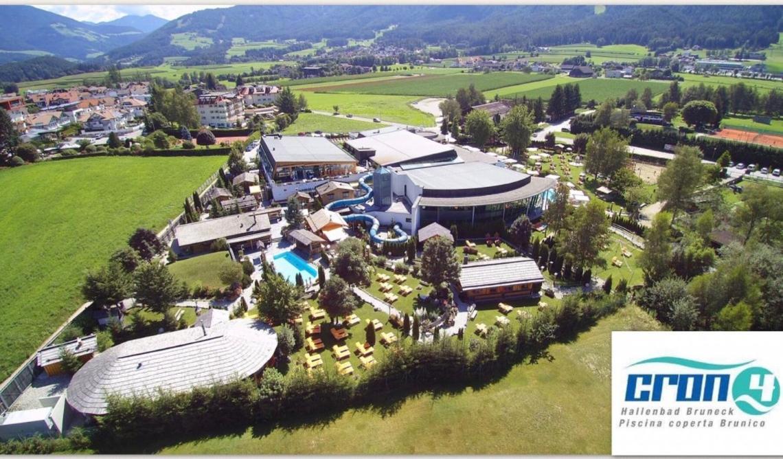 Garni Schorneck Bed & Breakfast Brunico Exterior foto
